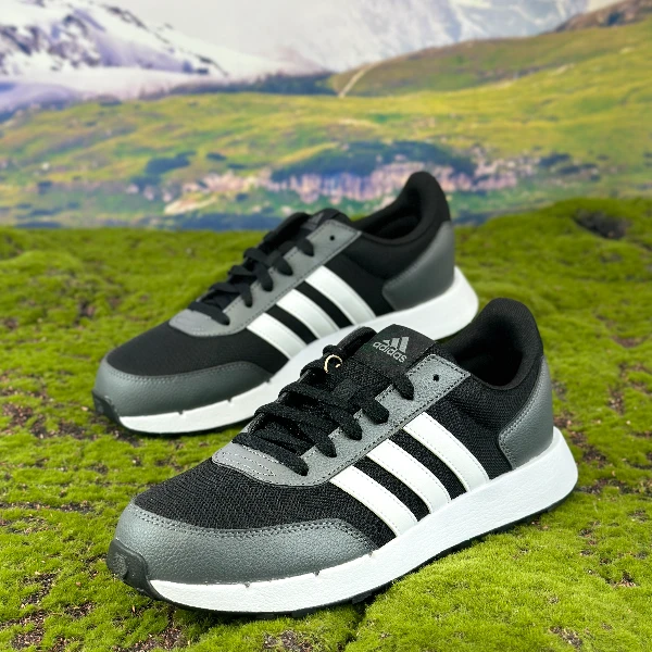 adidas阿迪达斯~~时尚透气轻运动复古轻便休闲跑步运动鞋IF1553