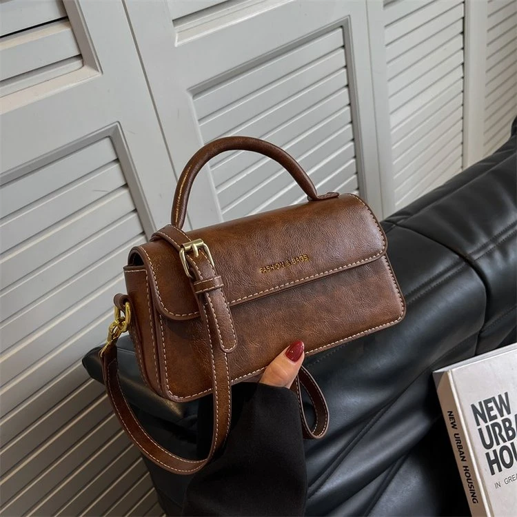 包包女质感斜挎小包包新款潮简约时尚女包复古百搭质感斜挎小方包