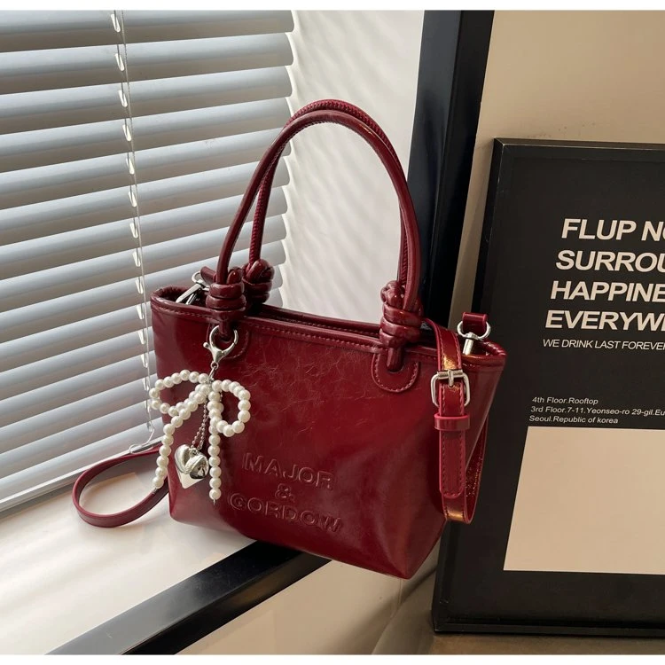 轻奢包包女百搭休闲新款潮时尚斜挎手提小拎包婚包新娘