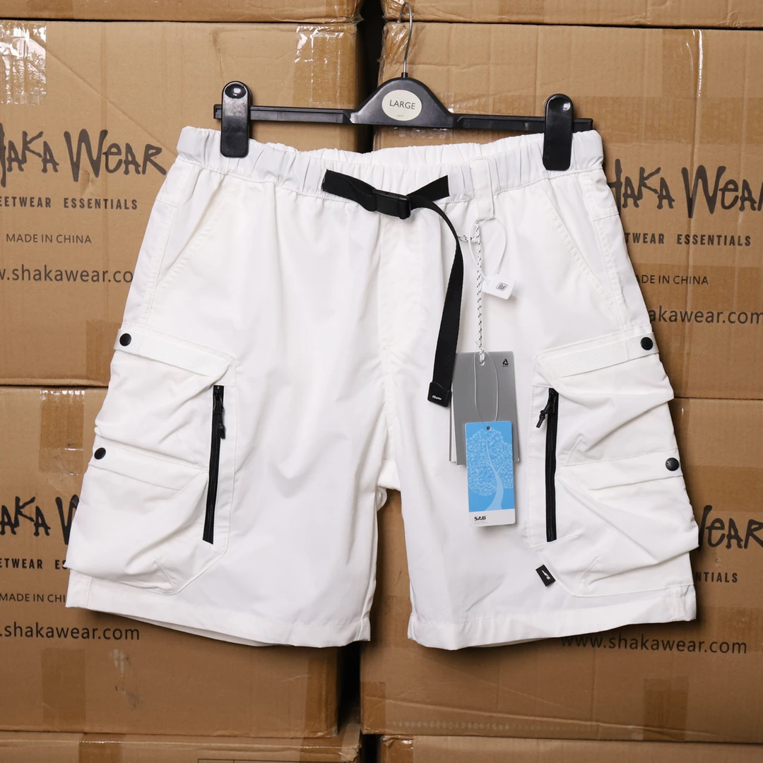 柜里899白色控必败青年潮男夏季多口袋工装风宽松百搭短裤有大码