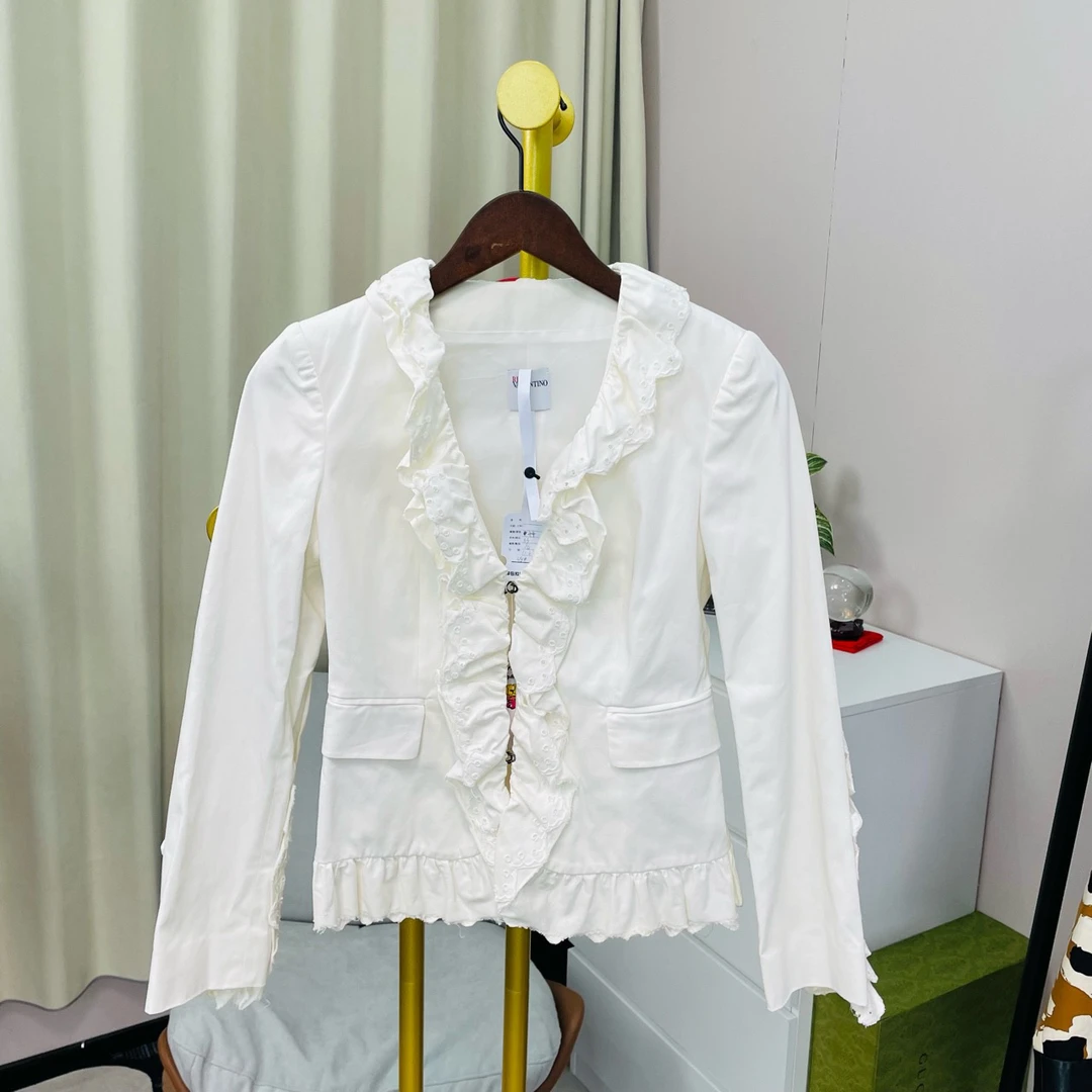 99新 Valentino/华伦天奴 白色褶皱包边外套 38码/99新 无配件