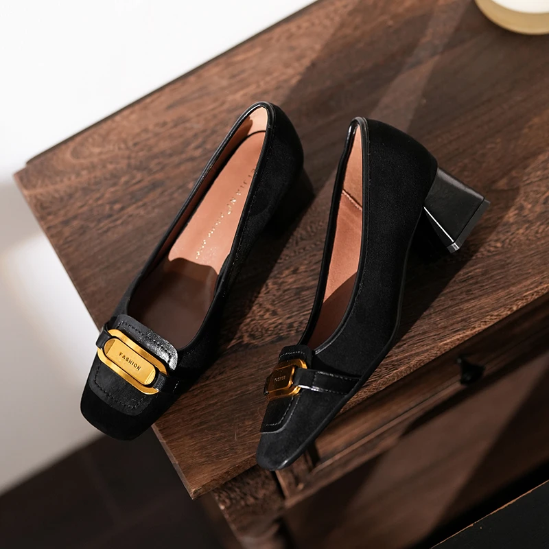 2024新通勤羊皮气质4.5CM高跟单鞋女百搭方头金属扣磨砂粗跟浅口