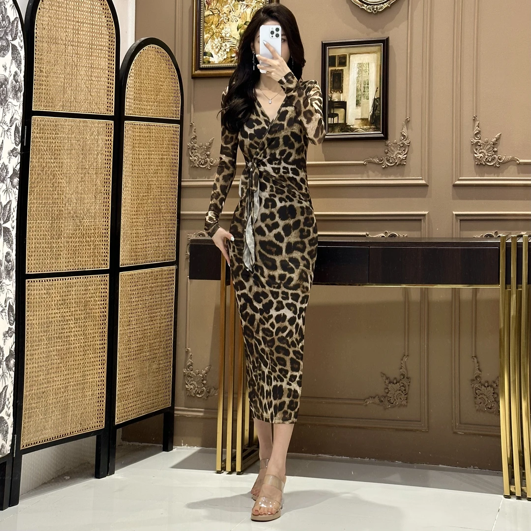 2025春夏款网纱V领绑带长袖经典豹纹显瘦包身修身百搭开衩连衣裙
