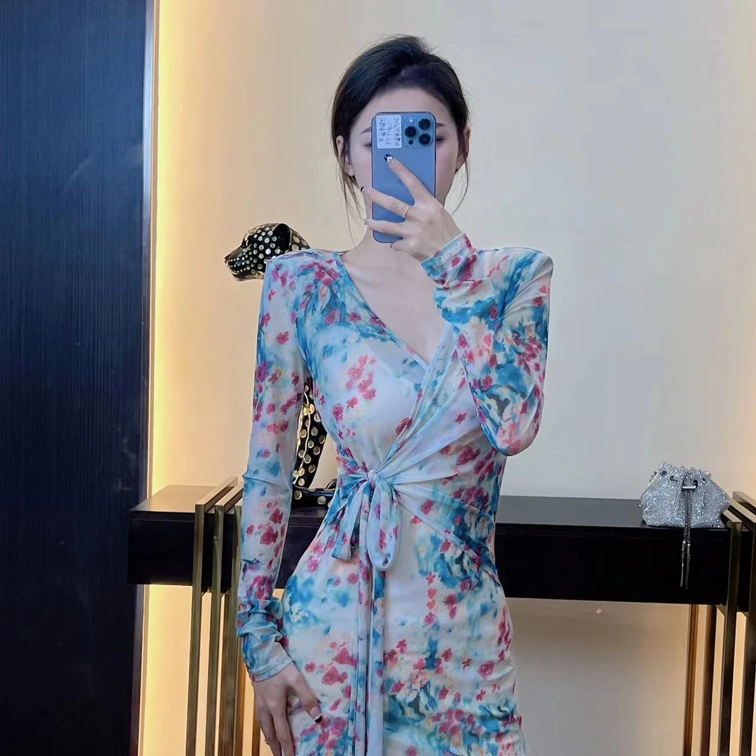 2025春夏款网纱V领绑带长袖浮翠流丹显瘦包身修身百搭开衩连衣裙