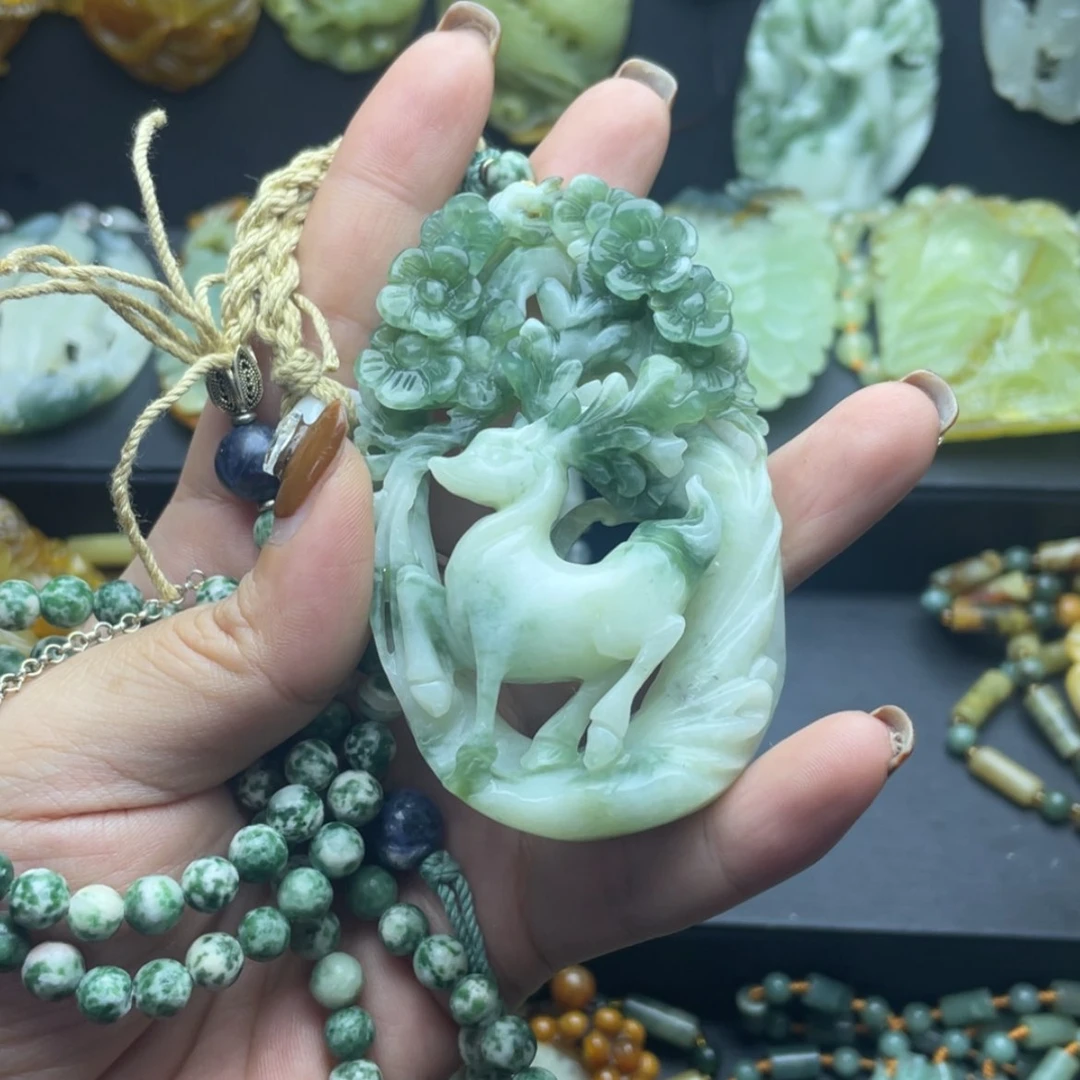 【闪购商品】蛇纹石玉颈饰未镶嵌晨**落