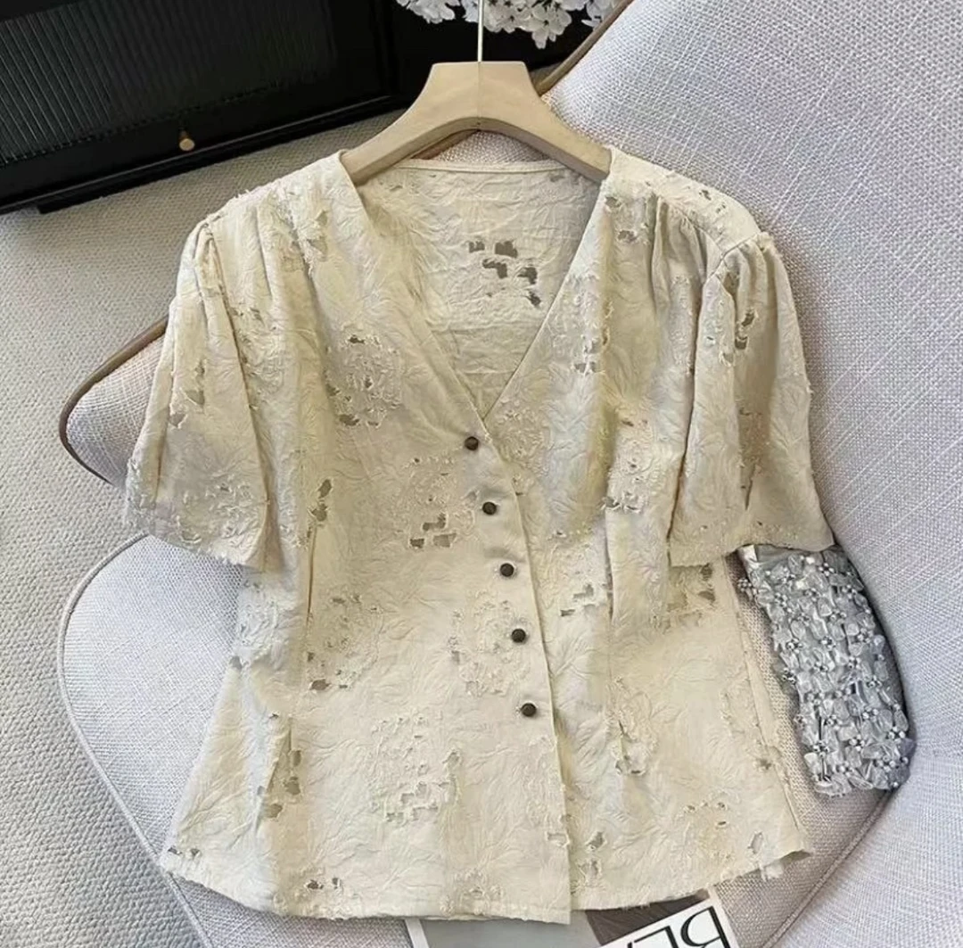 欧货新款2024设计感重工V领剪花收腰气质显瘦开衫上衣