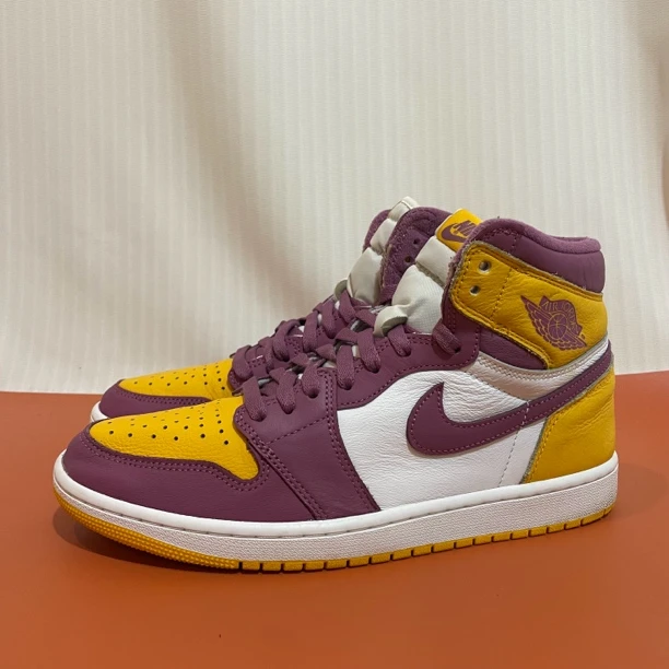 44码 aj1兄弟会 市价999 有原盒 99新