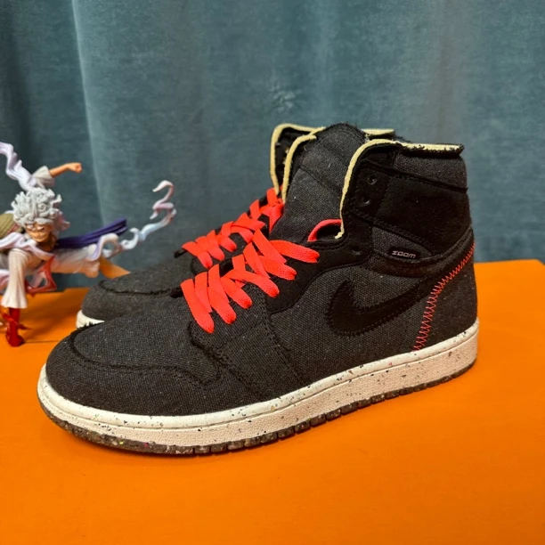 42码 AJ1深灰 市价859 无原盒 二手成色很不错