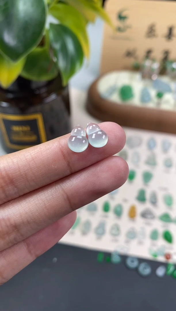 【闪购商品】翡翠颈饰未镶嵌翡翠冰晴葫芦