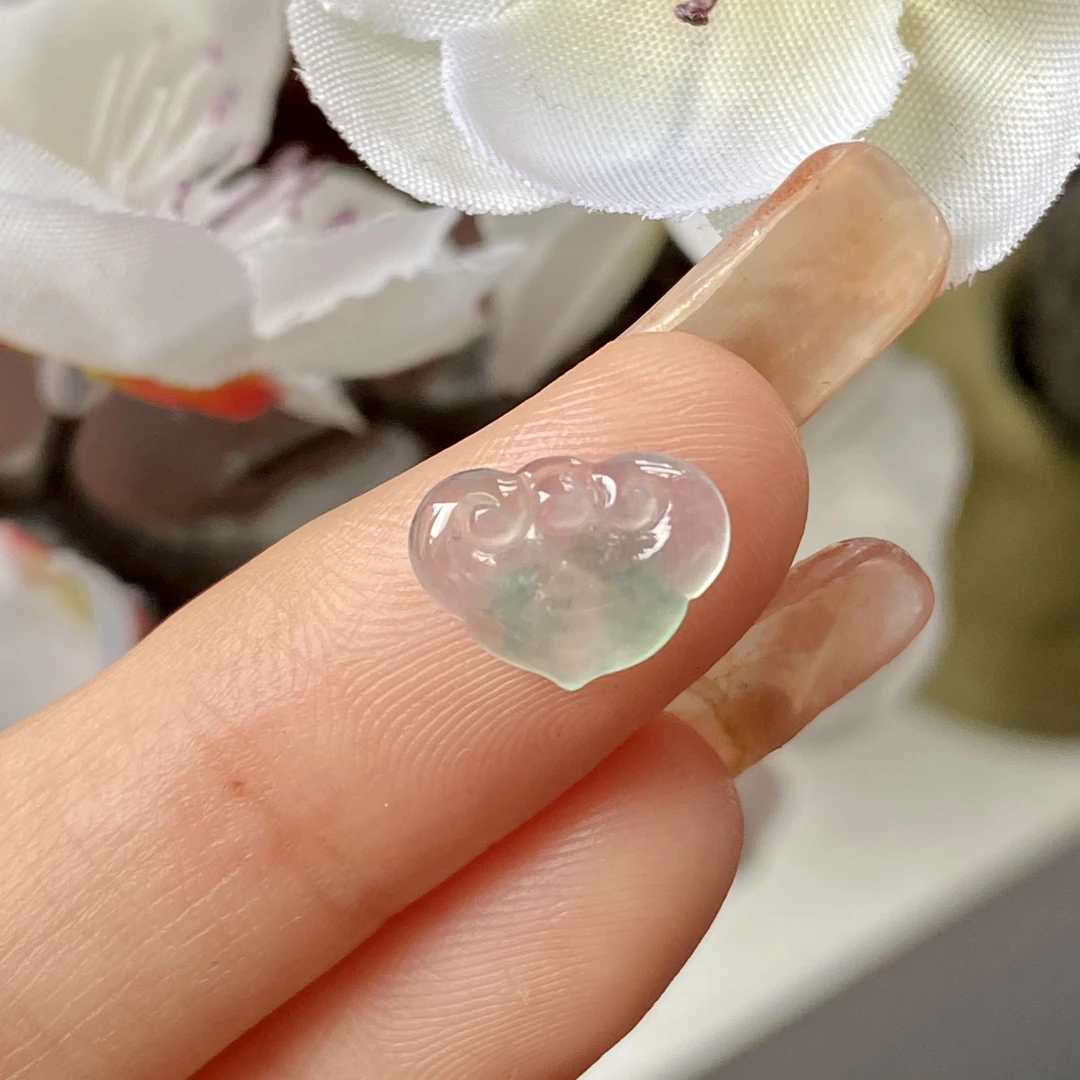 天然A货翡翠冰飘花爱心如意