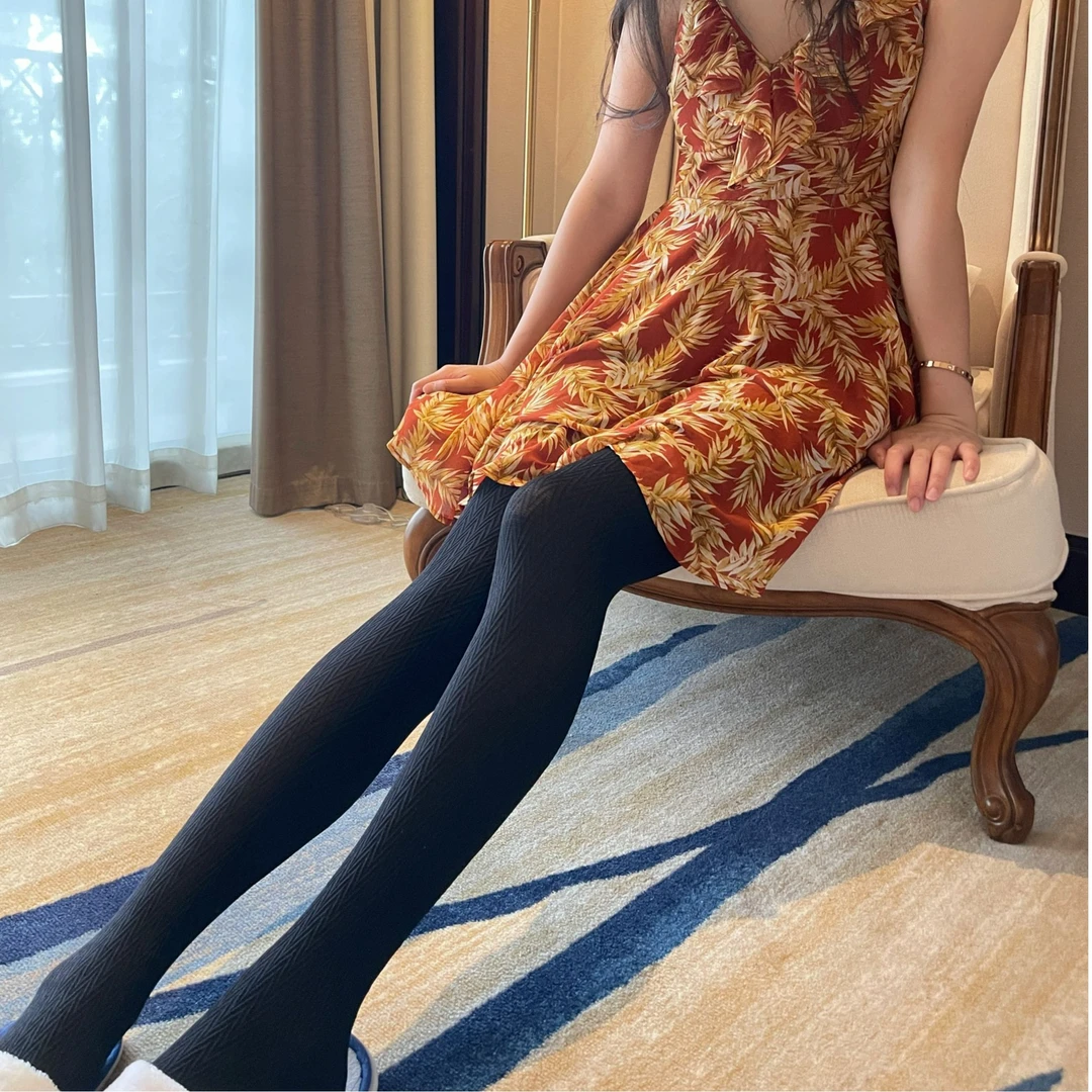 A393两条装女花纹打底裤袜微瑕