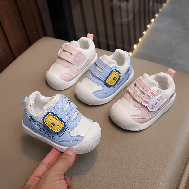 男宝宝鞋子2024秋季新款0-1一2岁软底女宝学步春秋婴儿鞋