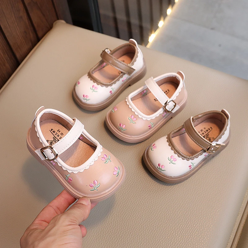 2024女孩皮鞋春秋小童水晶鞋公主鞋樱桃女童时尚单鞋宝宝鞋子