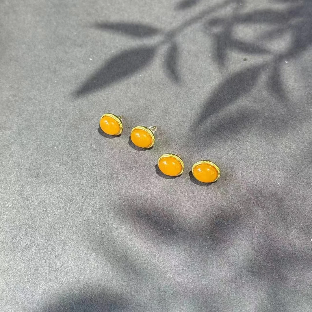 【景润】天然琥珀蜜蜡椭圆蛋面耳钉 多样性发一对