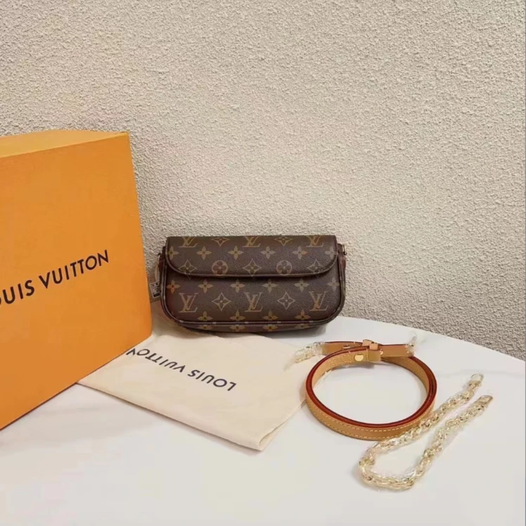 99新 LouisVuitton/路易威登 蔚蓝/ivy woc经典老花