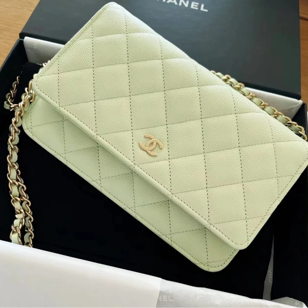 全新未使用 Chanel/香奈儿 蔚蓝/气泡绿 荔枝牛 woc 发财包