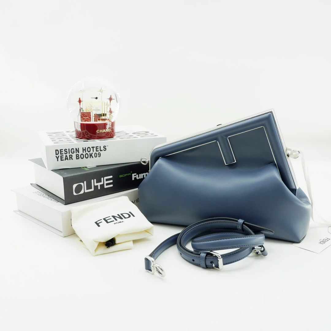 99新 FENDI/芬迪 first云朵单肩包/WM241018001