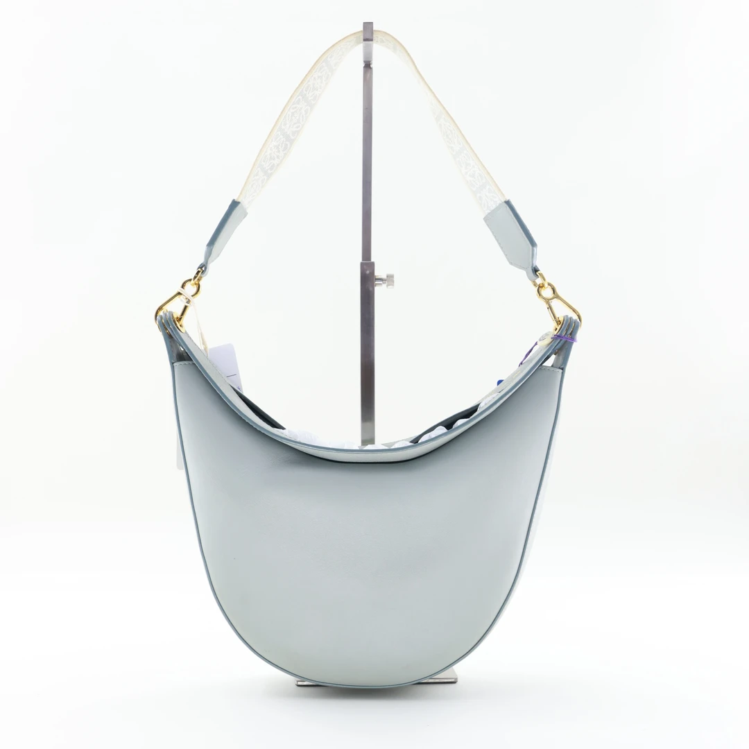95新 LOEWE/罗意威 Lunabag包/JM240605005