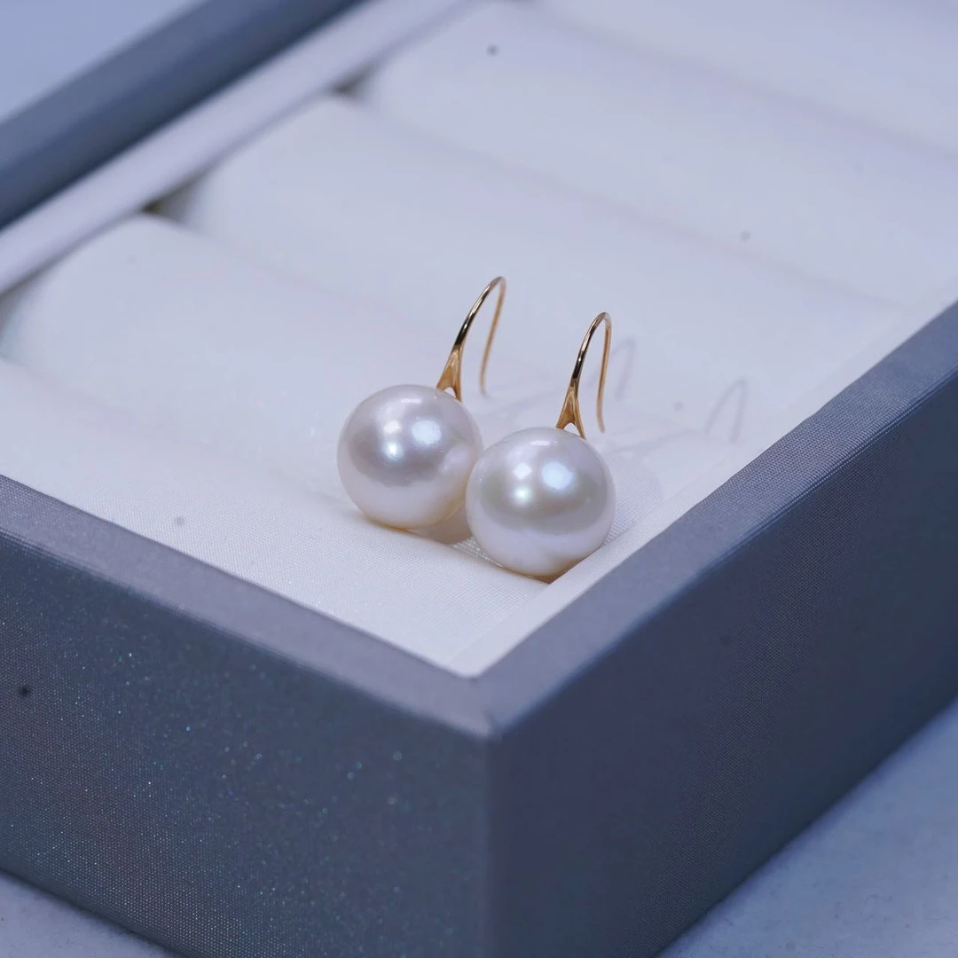 淡水珍珠18k高跟鞋耳钩款10-11mm