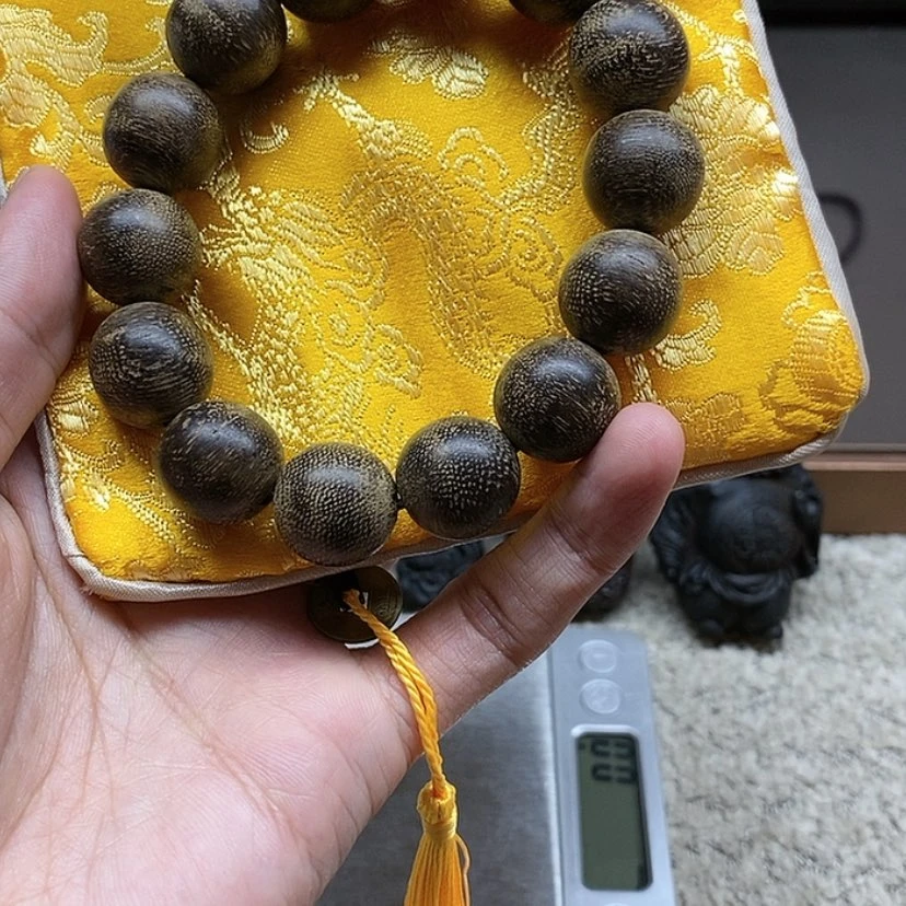 【闪购商品】香木1.6手串越南芽庄白棋