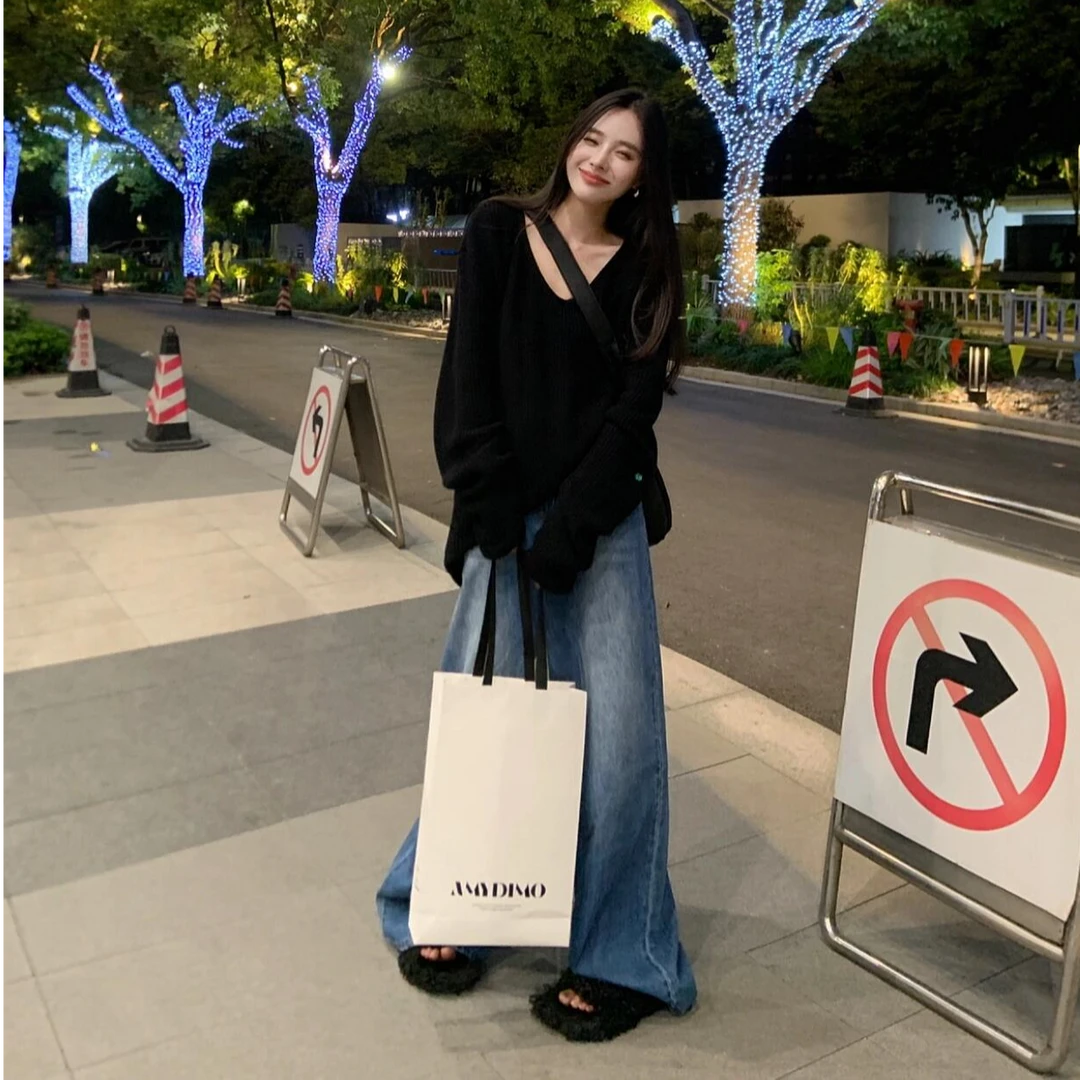 宽松V领黑色毛衣女慵懒风秋季新款高级感长袖套头针织衫外穿上衣