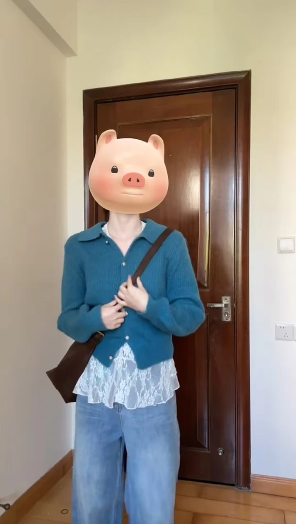 秋冬新款韩系穿搭温柔开衫毛衣叠穿挂脖蕾丝吊带背心复古牛仔裤