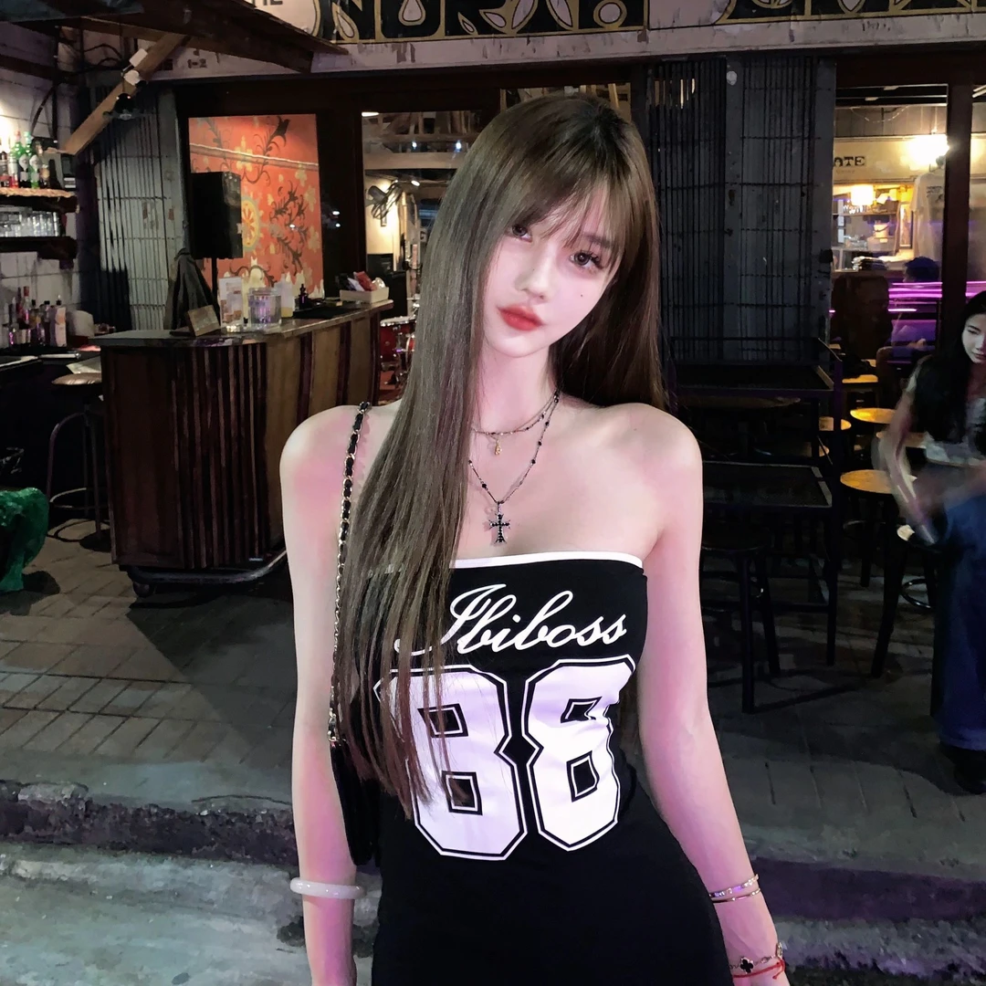 辣妹小众一字肩字母抹胸T恤裙女2024夏季新款收腰显瘦气质包臀裙