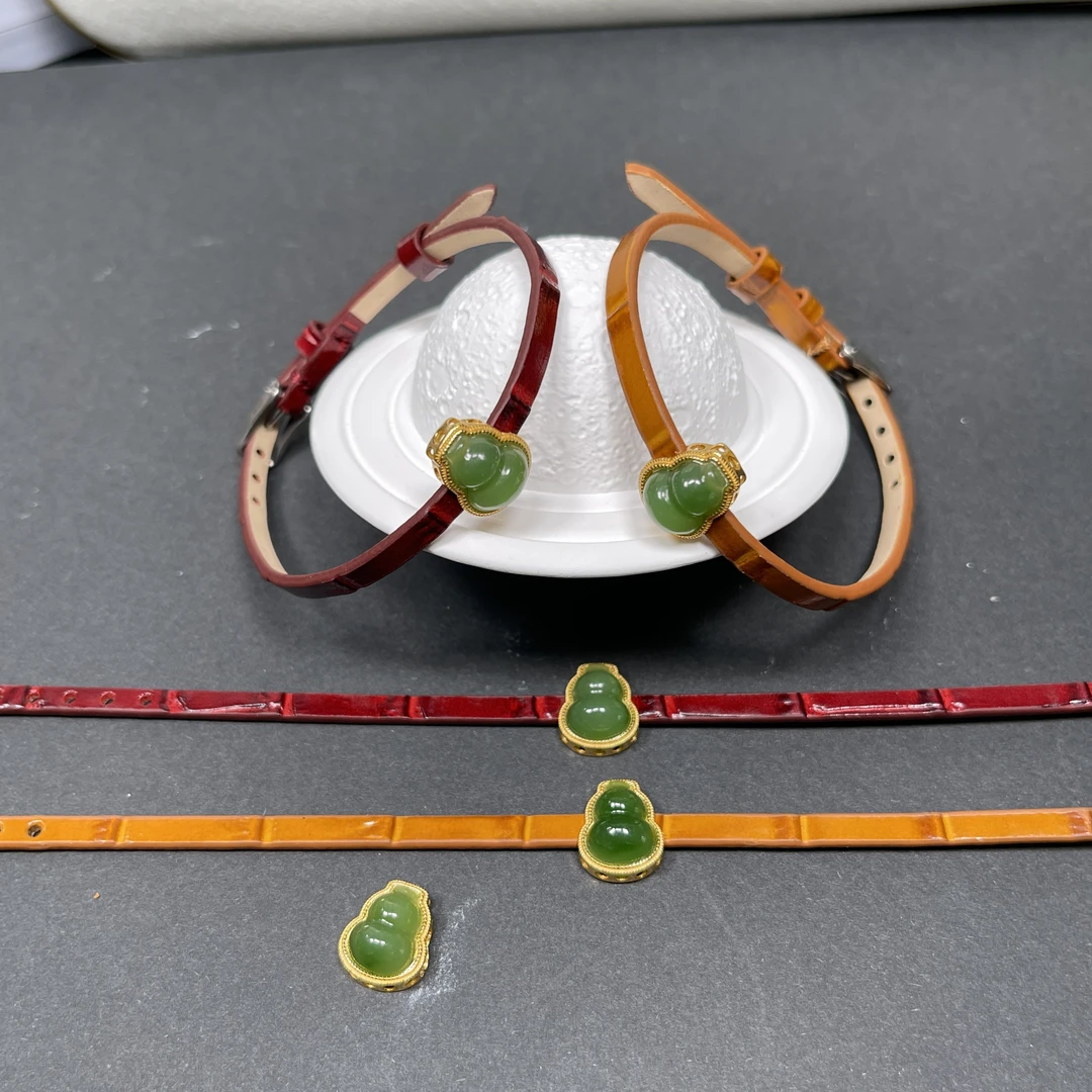 碧玉葫芦表带吊坠通孔三用款 辣绿和田玉