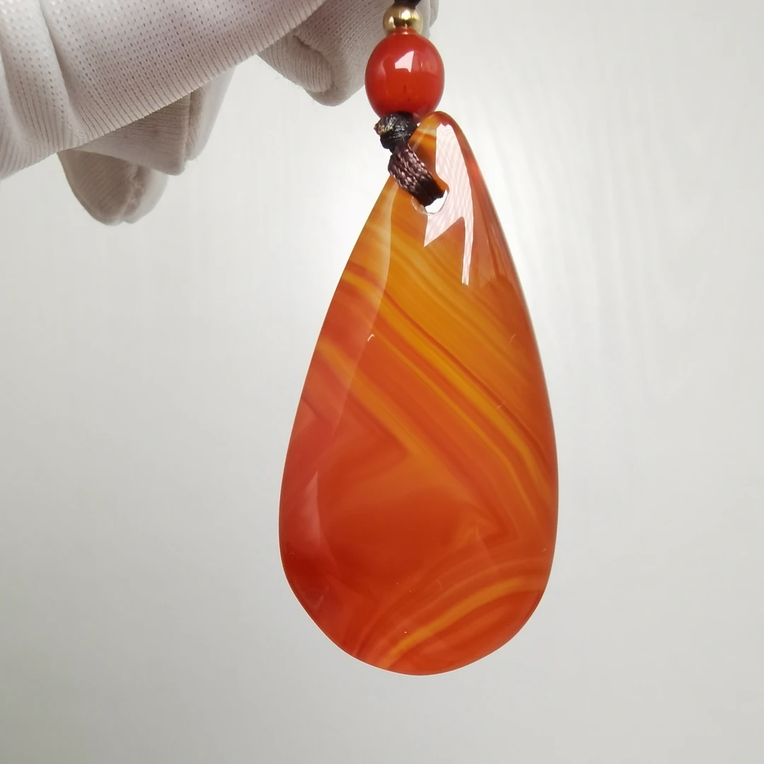 天然玛瑙玉髓吊坠大水滴玛瑙挂坠男女款玛瑙毛衣链随机发货