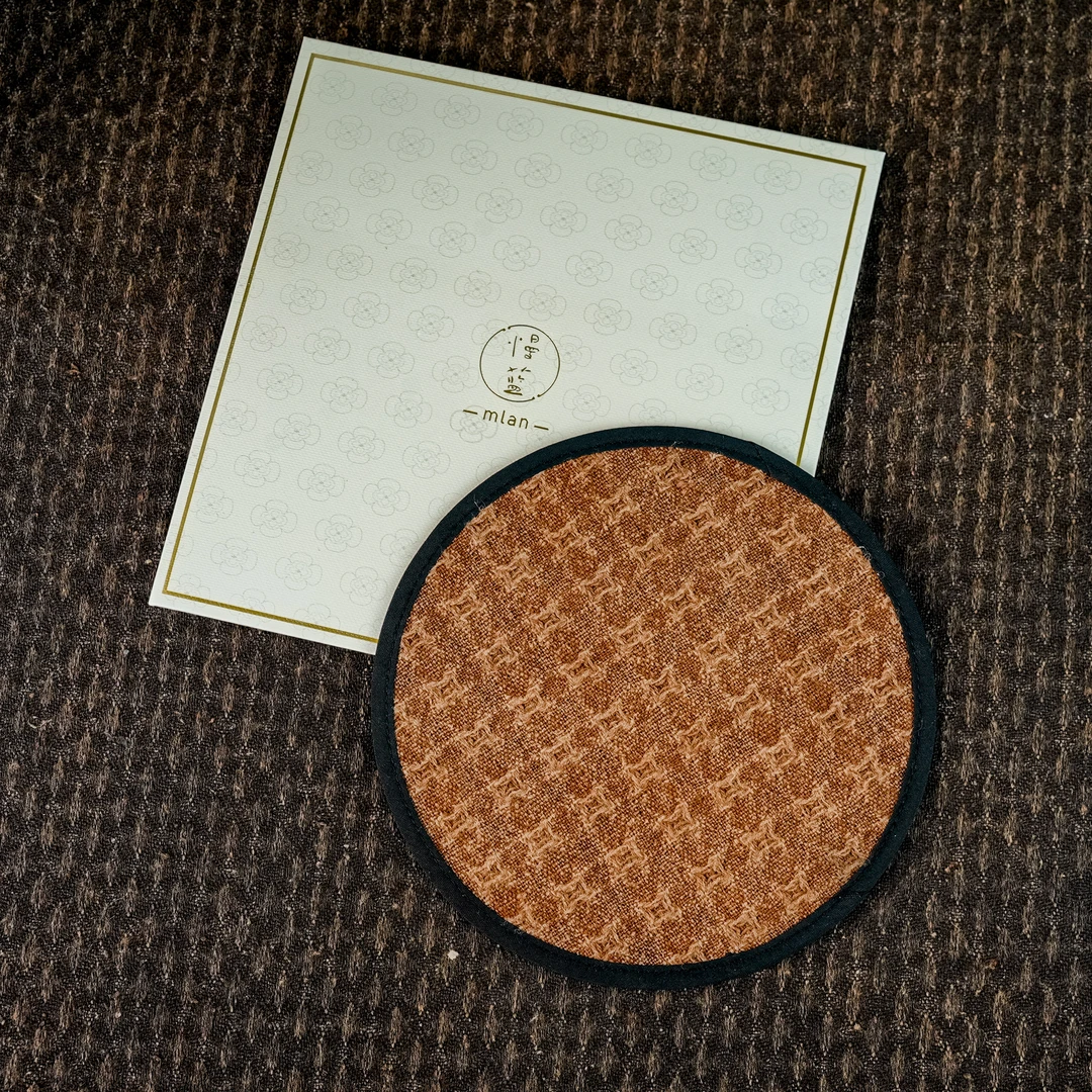 【慢蓝】雪花纹圆形缝边柞蚕丝香云纱壶垫 15*15cm MLS349