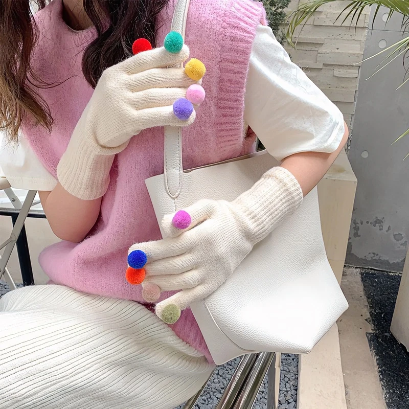 韩国ins彩色毛绒球手套冬天女可爱五指学生骑车加厚兔毛情侣保暖