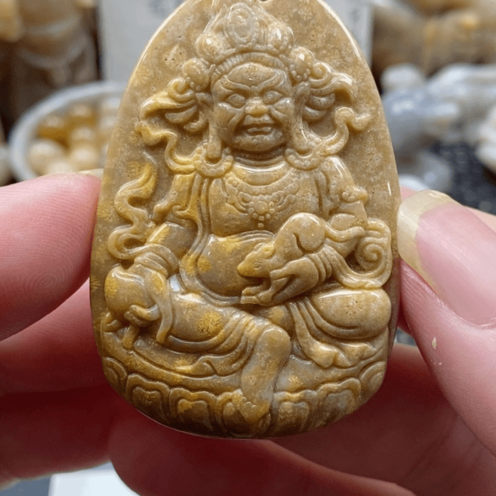 硅化珊瑚（珊瑚玉）颈饰未镶嵌