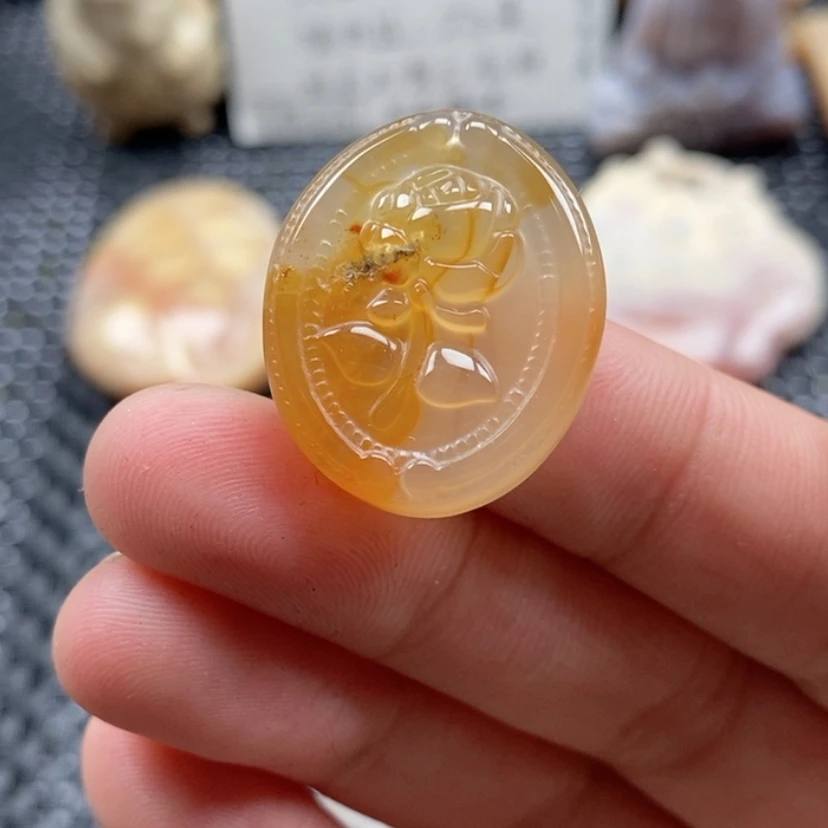 【闪购商品】硅化珊瑚（珊瑚玉）颈饰未镶嵌?****?