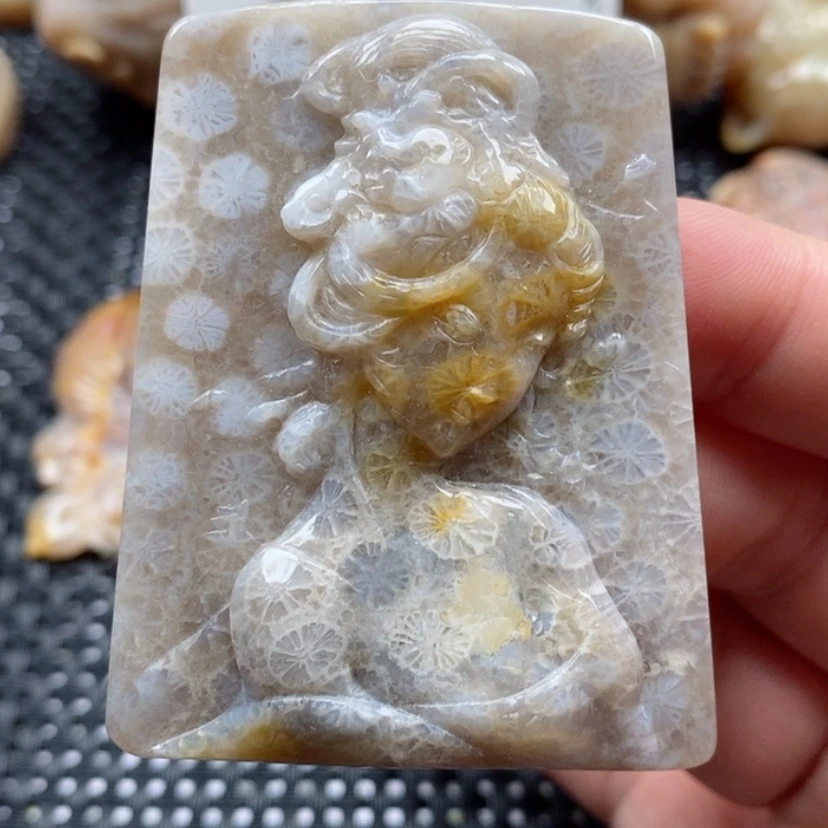 【闪购商品】硅化珊瑚（珊瑚玉）颈饰未镶嵌