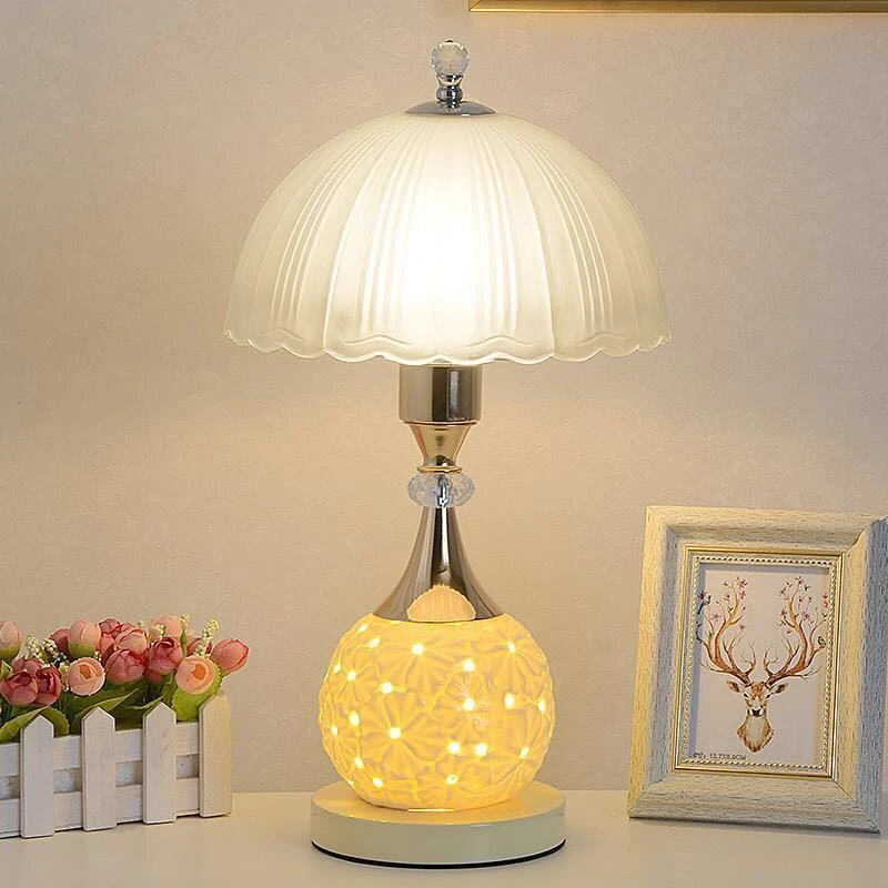 创意欧式陶瓷台灯家用卧室书房遥控婚庆暖光结婚送礼时尚台灯调光