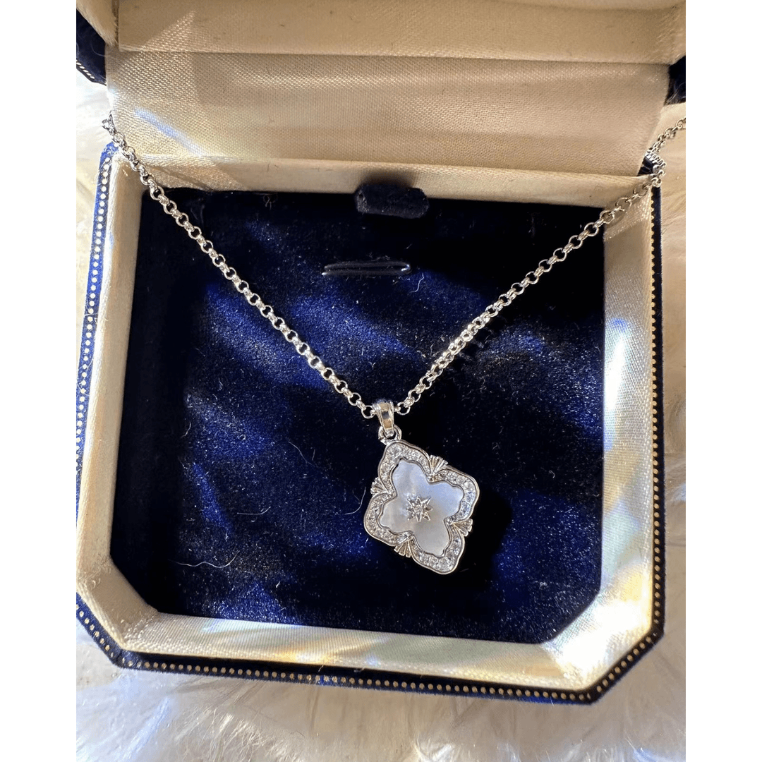 铜合金项链 时尚气质白贝菱花珐琅项链 P0467