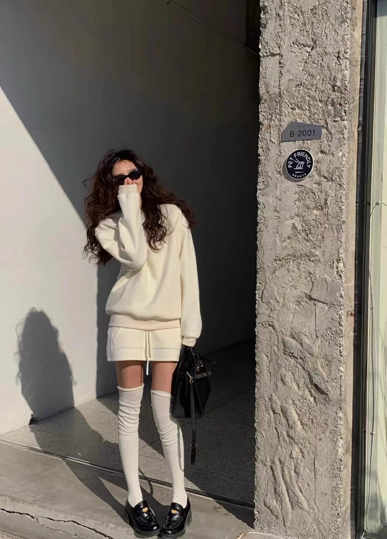 盐系穿搭一整套休闲时尚套装女秋冬装2023年新款卫衣配裙子两件套