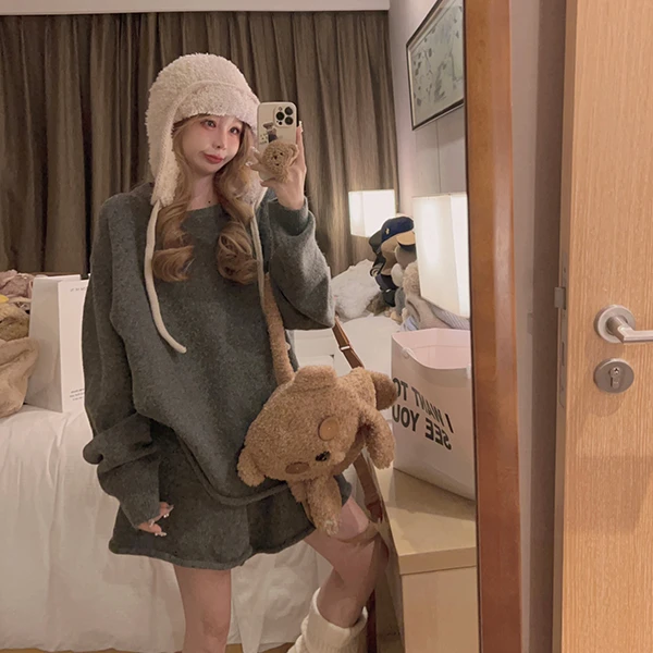 休闲套装灰色慵懒风卷边宽松毛衣针织衫上衣女冬季阔腿短裤两件套