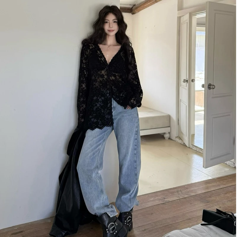 法式v领蕾丝打底衫女2025新款秋冬季时尚开衫内搭叠穿上衣设计感