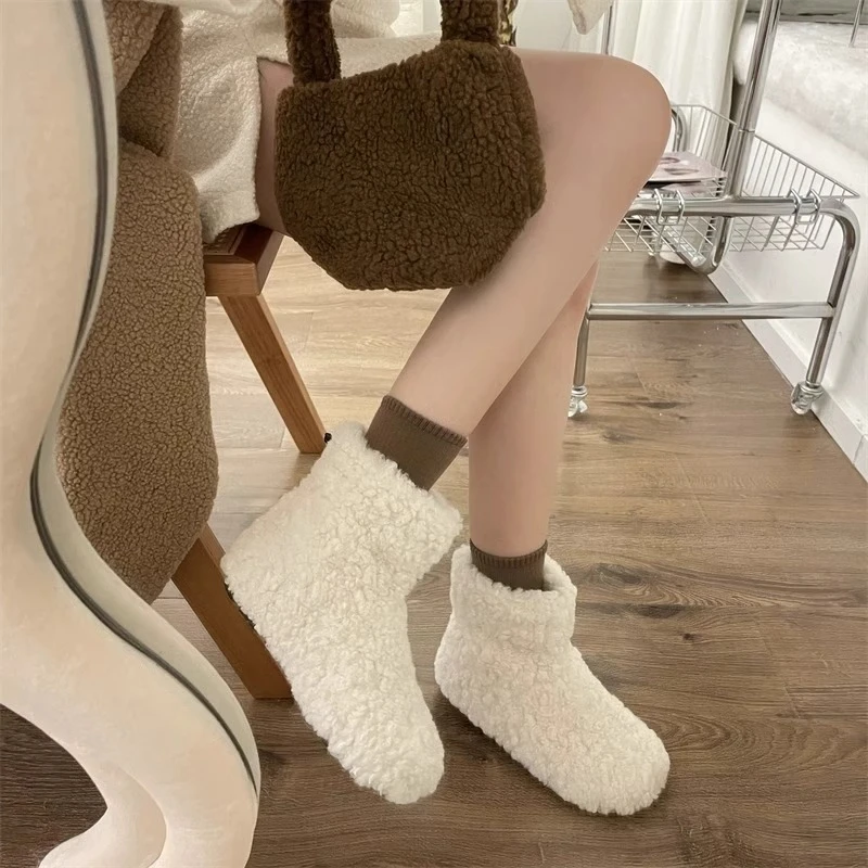 韩国加绒加厚雪地靴女2024年冬保暖羊羔毛棉靴防滑平底短筒毛毛靴