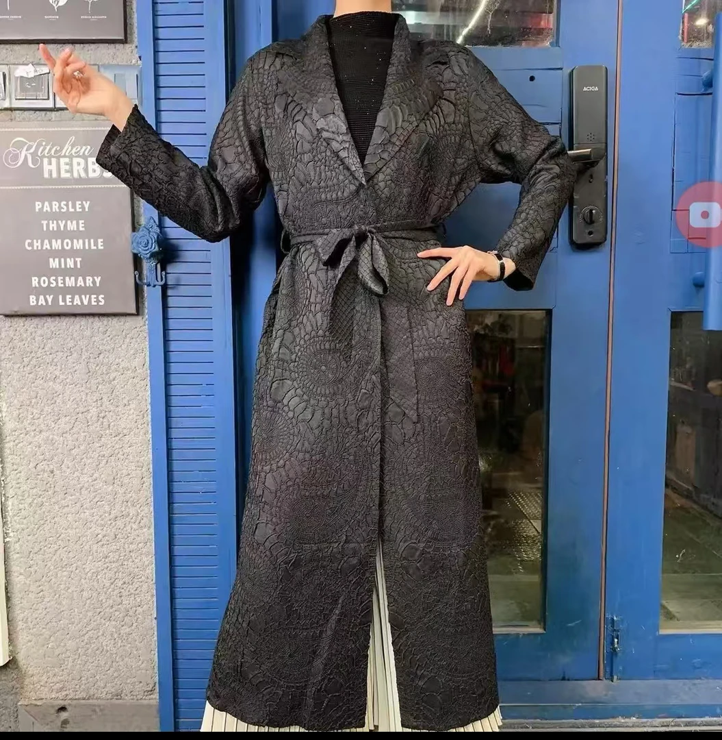 艺梵尘-三宅褶皱双面穿新款高端时尚风衣