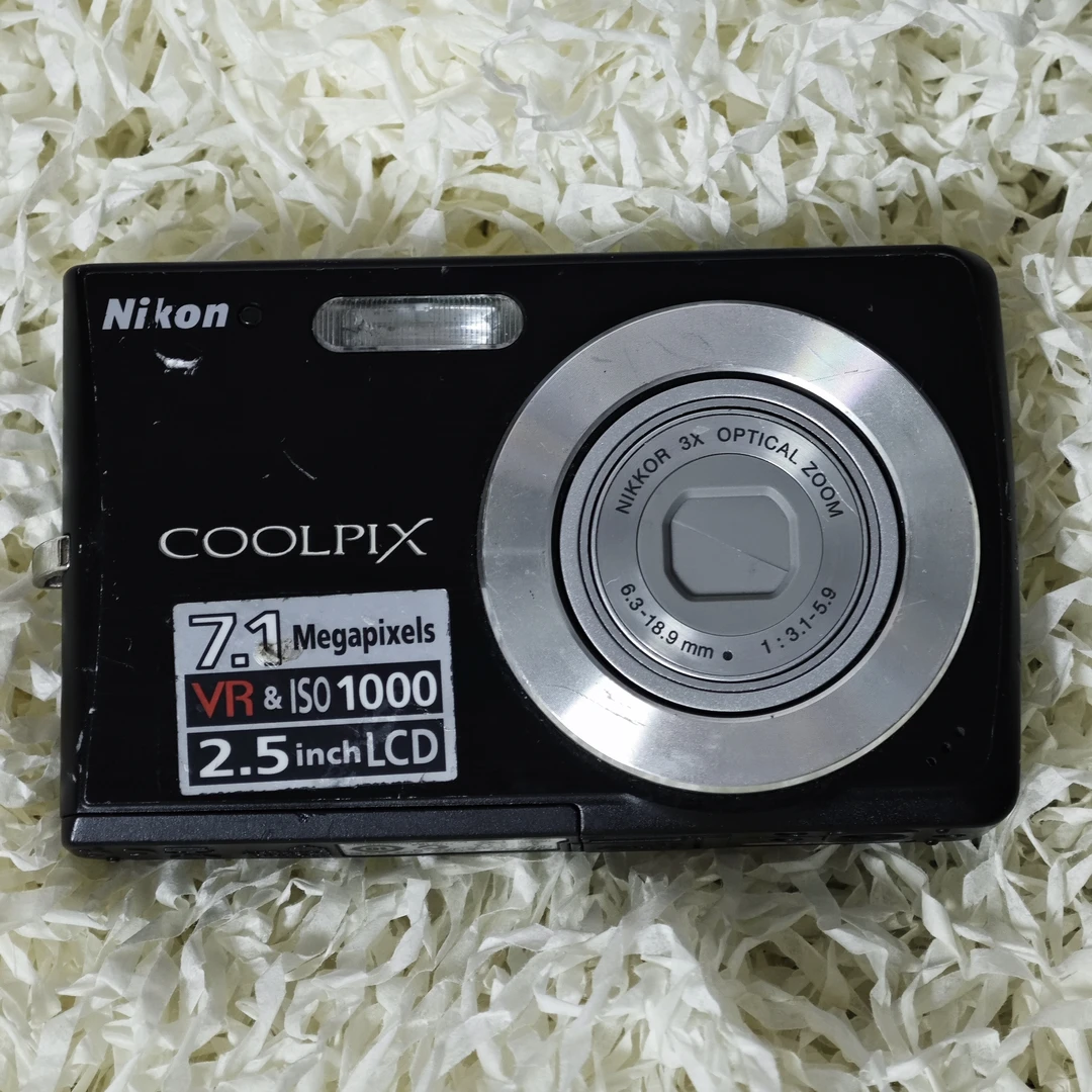 9新 Nikon/尼康 S黑色710万像素3倍变焦