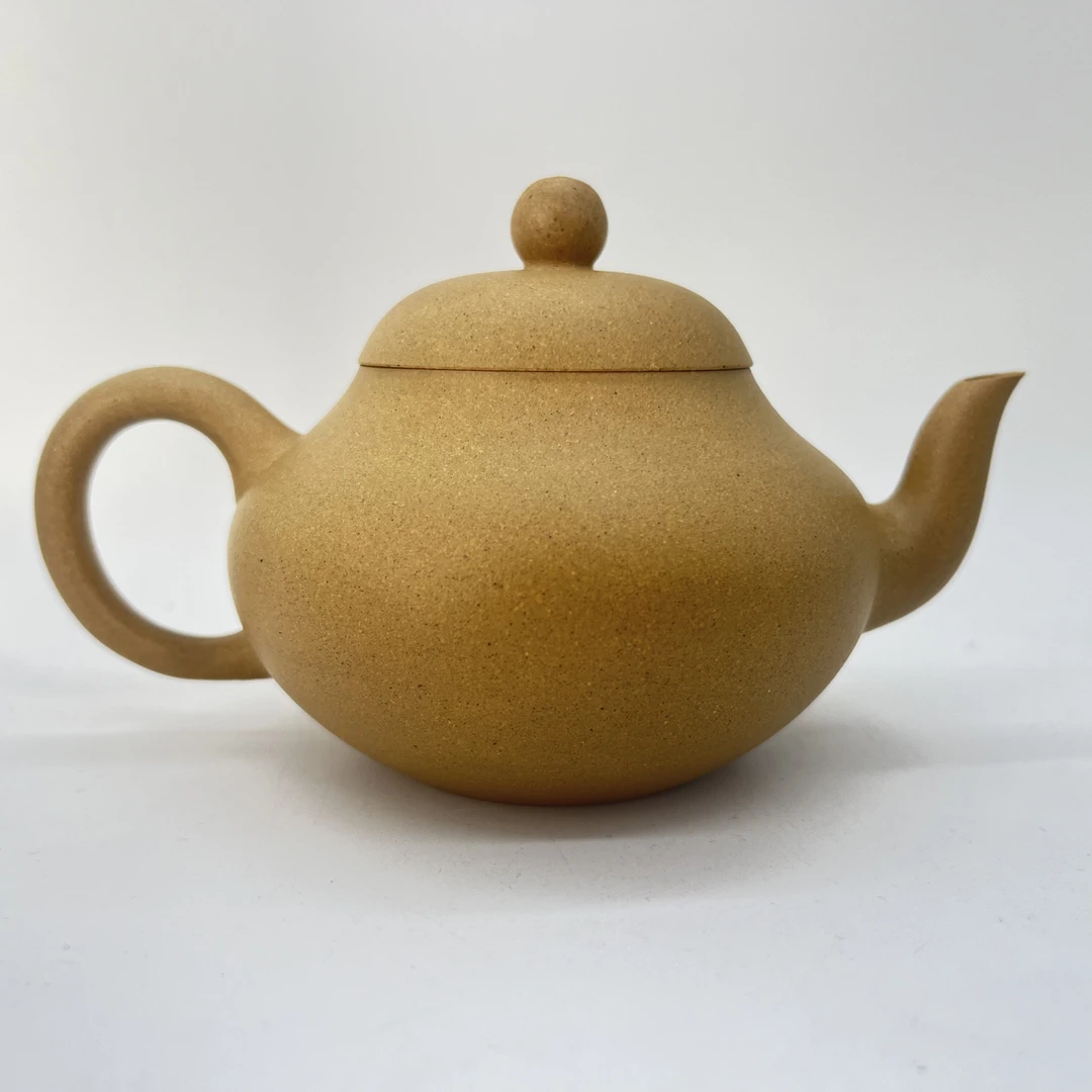 宜兴紫砂金黄段梨形壶170cc纯手工精美梨形壶