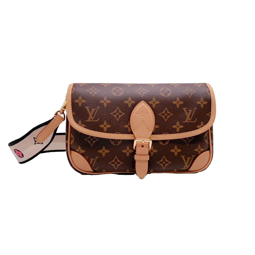 全新未使用 LouisVuitton/路易威登 DIANE 法棍米色肩带/玫红肩带