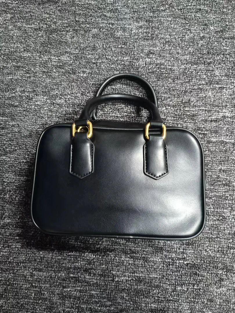 LQ-WITH-QUEEN真皮女包保龄球黑色