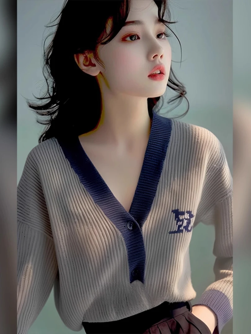 紫灰色爱心V领长袖针织衫软糯毛衣2024早秋季新款女独特绝美上衣