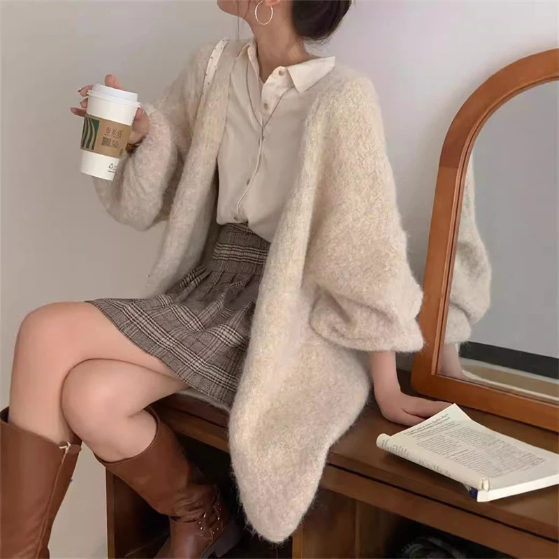 韩版慵懒风灯笼袖针织开衫女秋冬新款宽松软糯高级感加厚毛衣外套