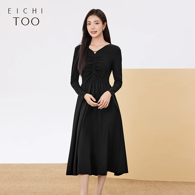 A爱居兔秋新v领抽褶A字赫本风针织连衣裙长裙EQLZJ3P002A