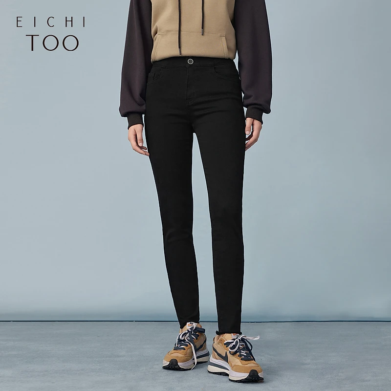 A爱居兔冬季新款两粒扣设计微弹时尚经典黑色牛仔裤EKNAJ4N011A