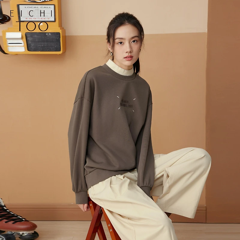 A爱居兔女装休闲时尚假两件半高领加绒卫衣ENZWJ4N007A